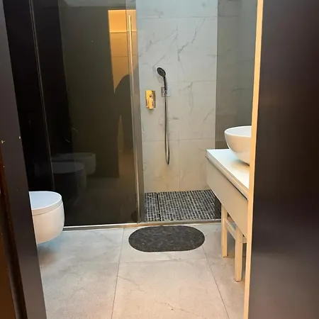Spacious In Catania, Terrace & View شقة