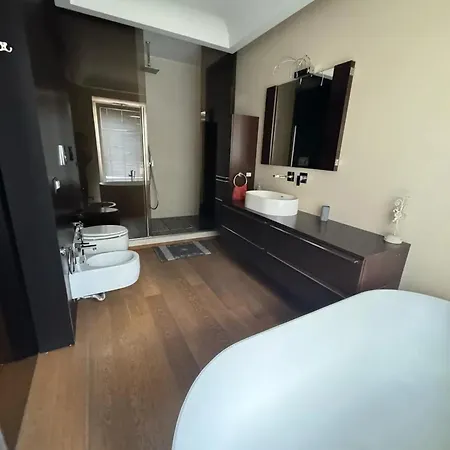 Spacious In Catania, Terrace & View شقة