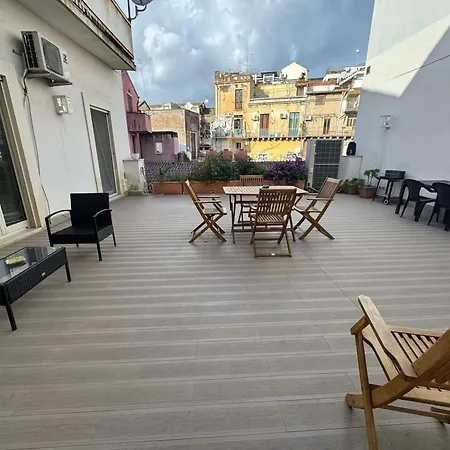 Spacious In Catania, Terrace & View * كاتانيا